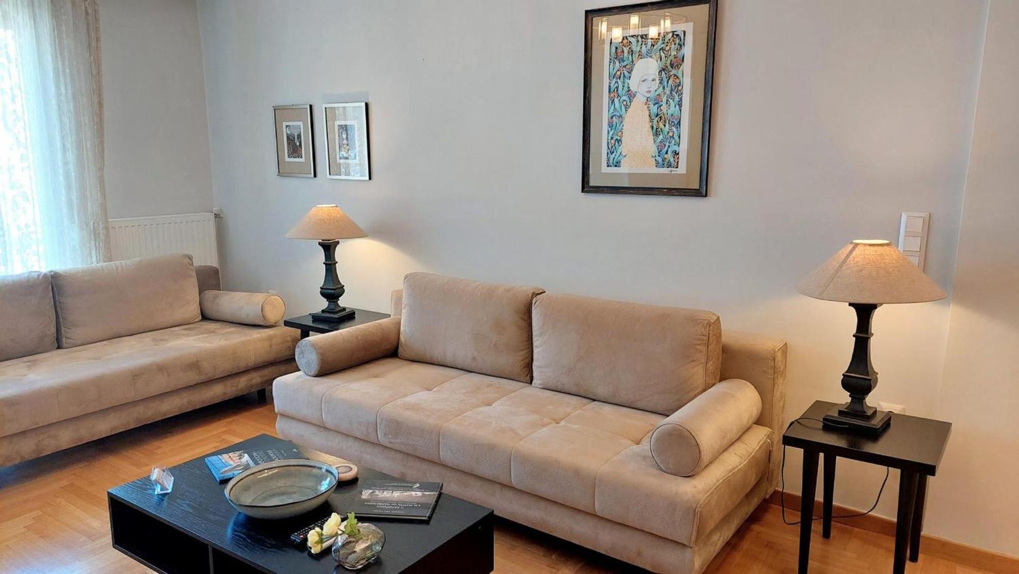 Elegant Apartment In Acropolis เอเธนส์ ภายนอก รูปภาพ