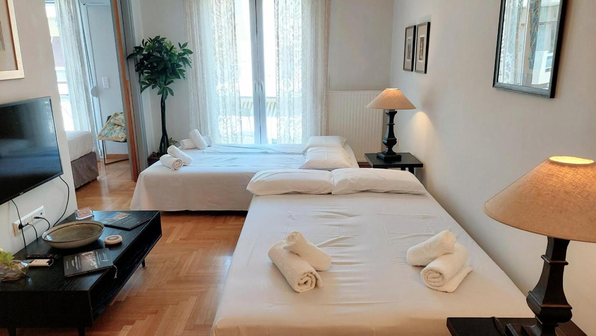 Elegant Apartment In Acropolis เอเธนส์ ภายนอก รูปภาพ