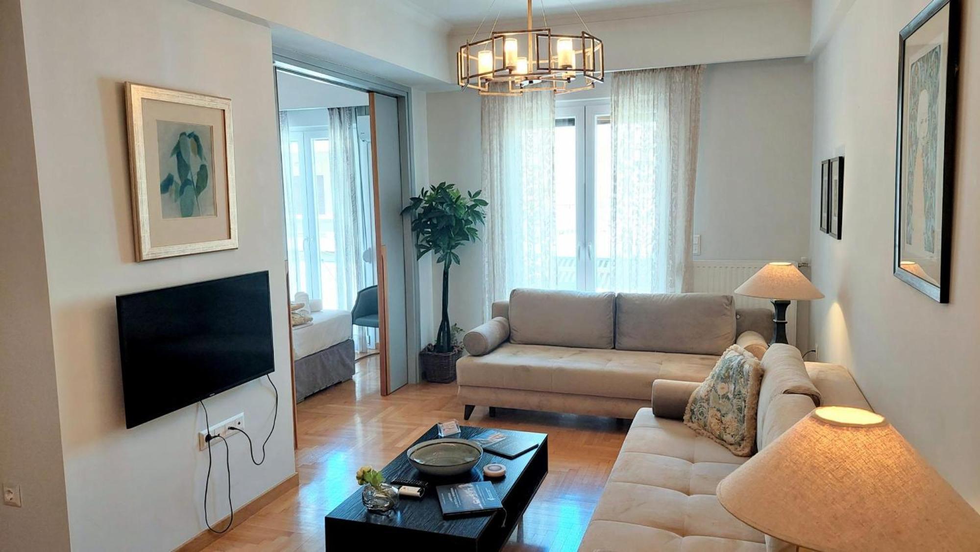 Elegant Apartment In Acropolis เอเธนส์ ภายนอก รูปภาพ