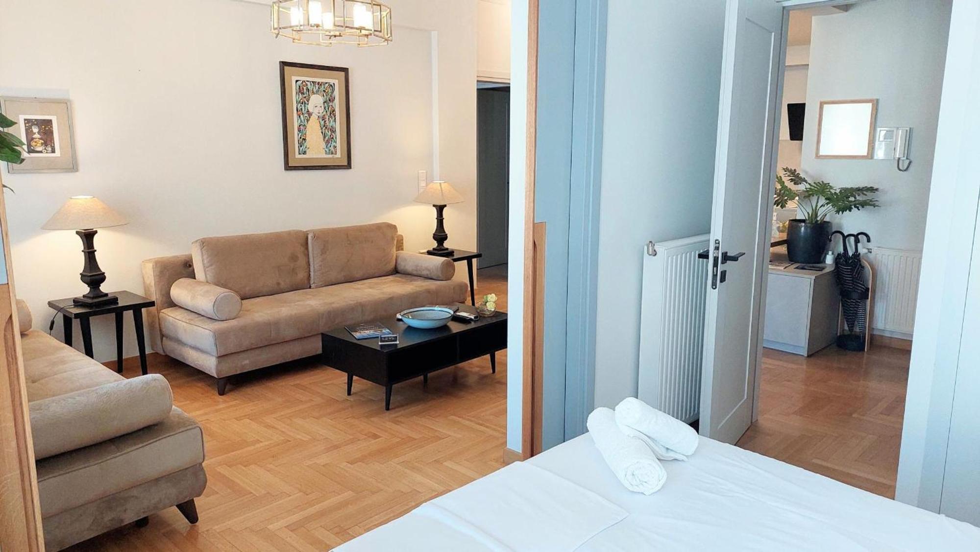 Elegant Apartment In Acropolis เอเธนส์ ภายนอก รูปภาพ