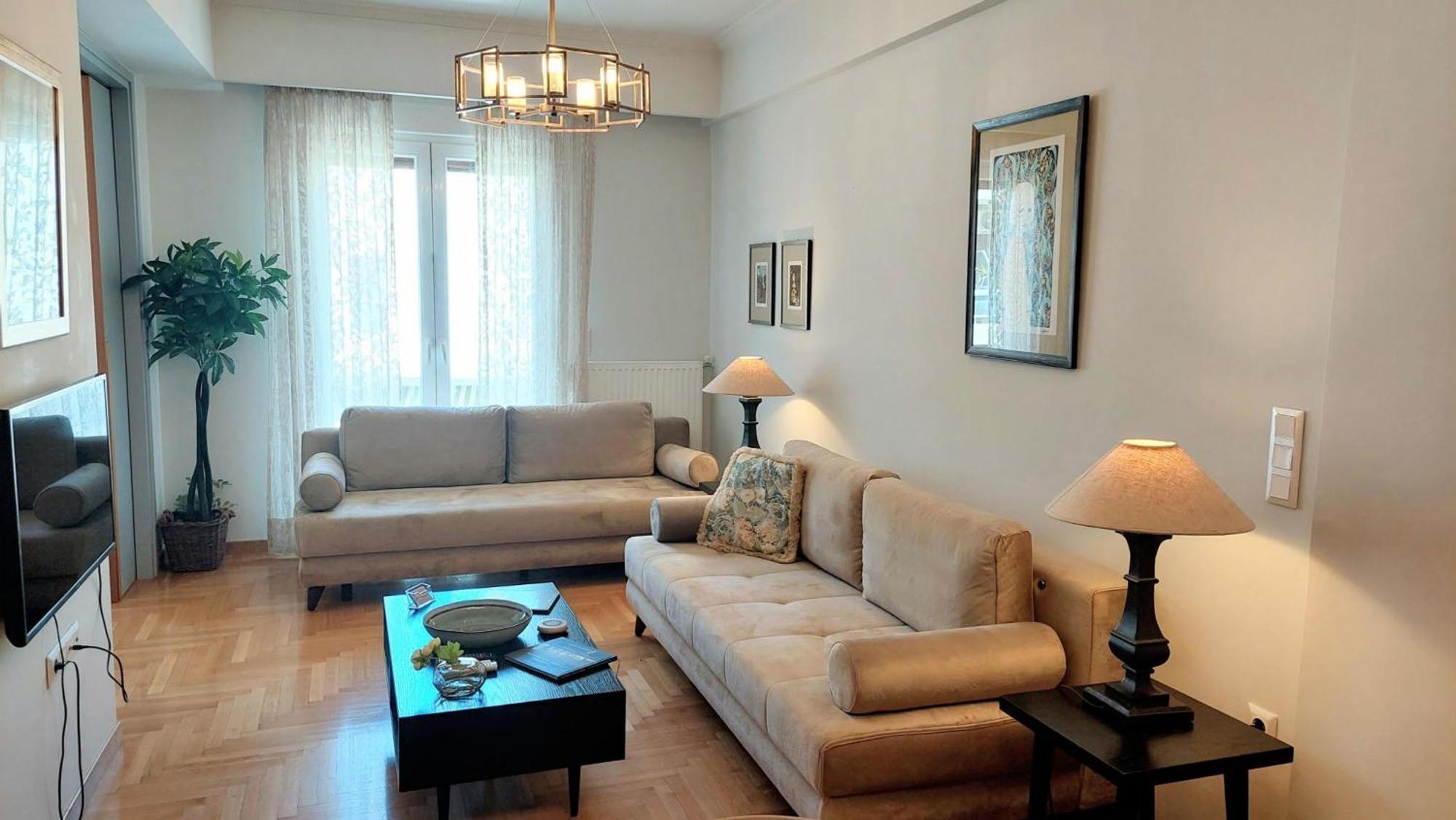 Elegant Apartment In Acropolis เอเธนส์ ภายนอก รูปภาพ