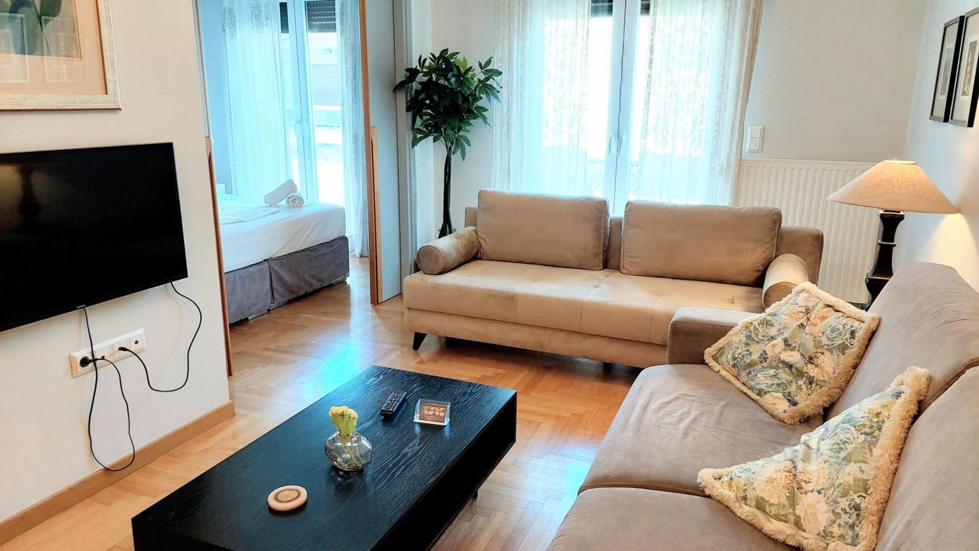 Elegant Apartment In Acropolis เอเธนส์ ภายนอก รูปภาพ