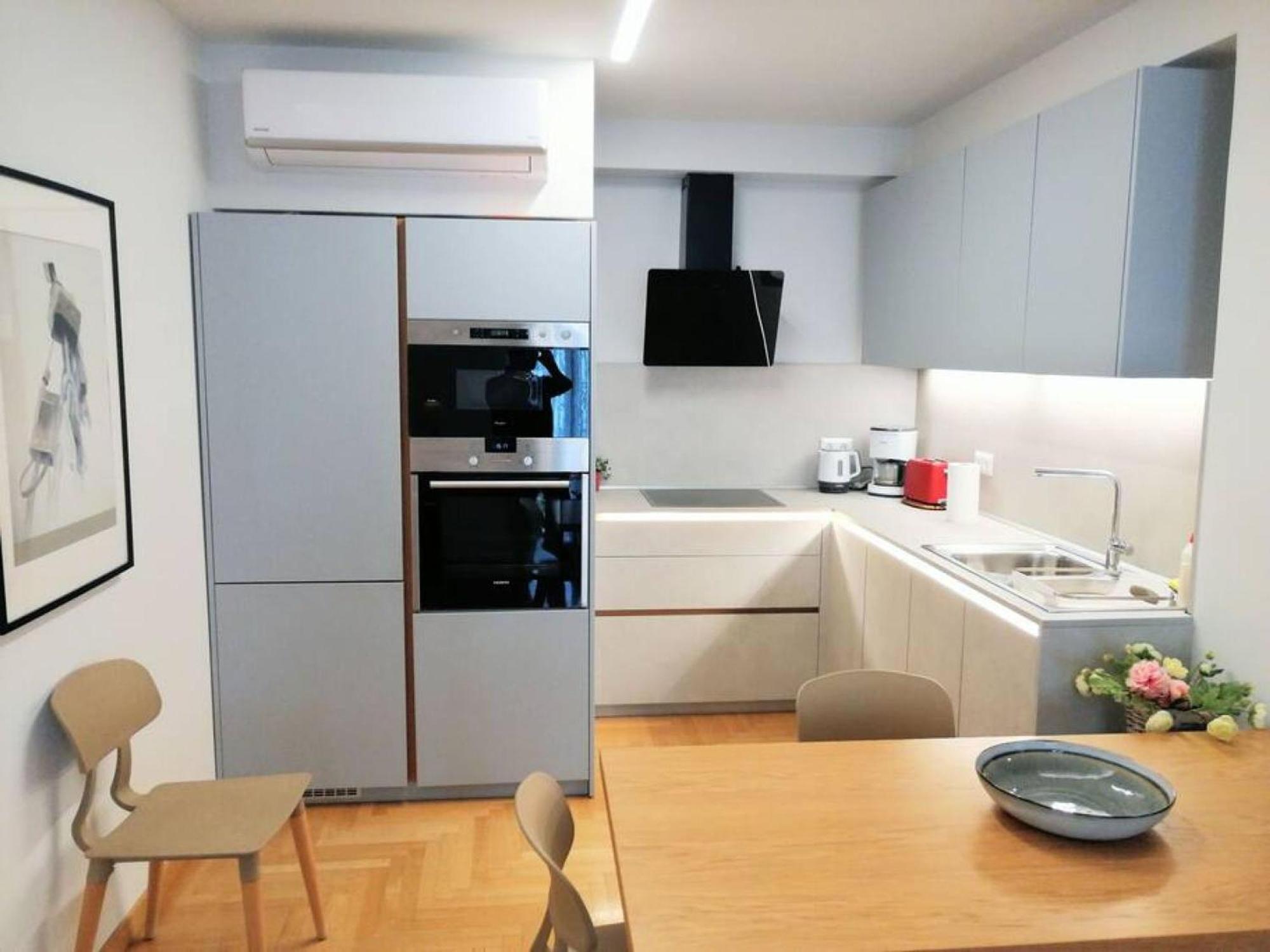 Elegant Apartment In Acropolis เอเธนส์ ภายนอก รูปภาพ