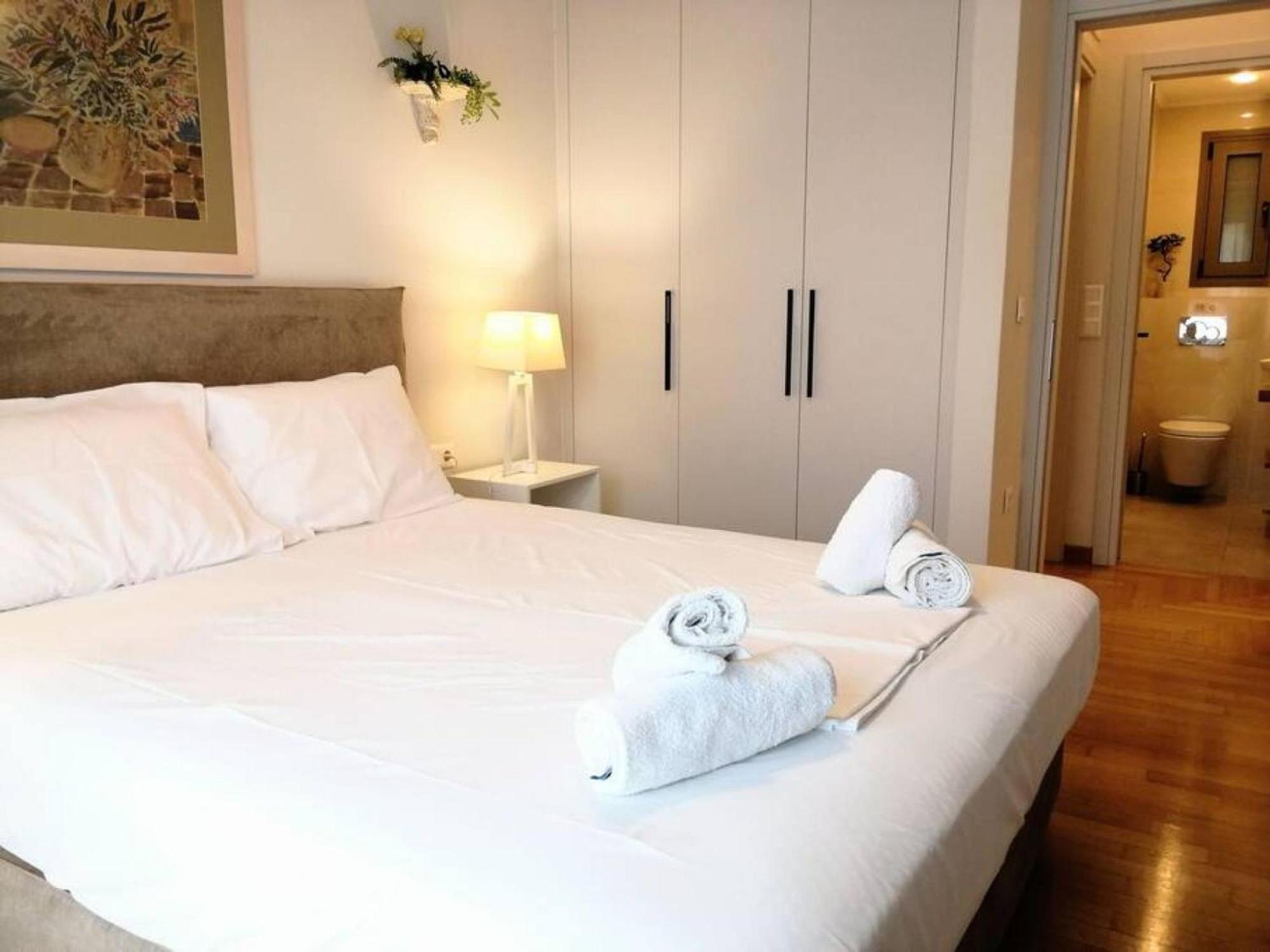 Elegant Apartment In Acropolis เอเธนส์ ภายนอก รูปภาพ