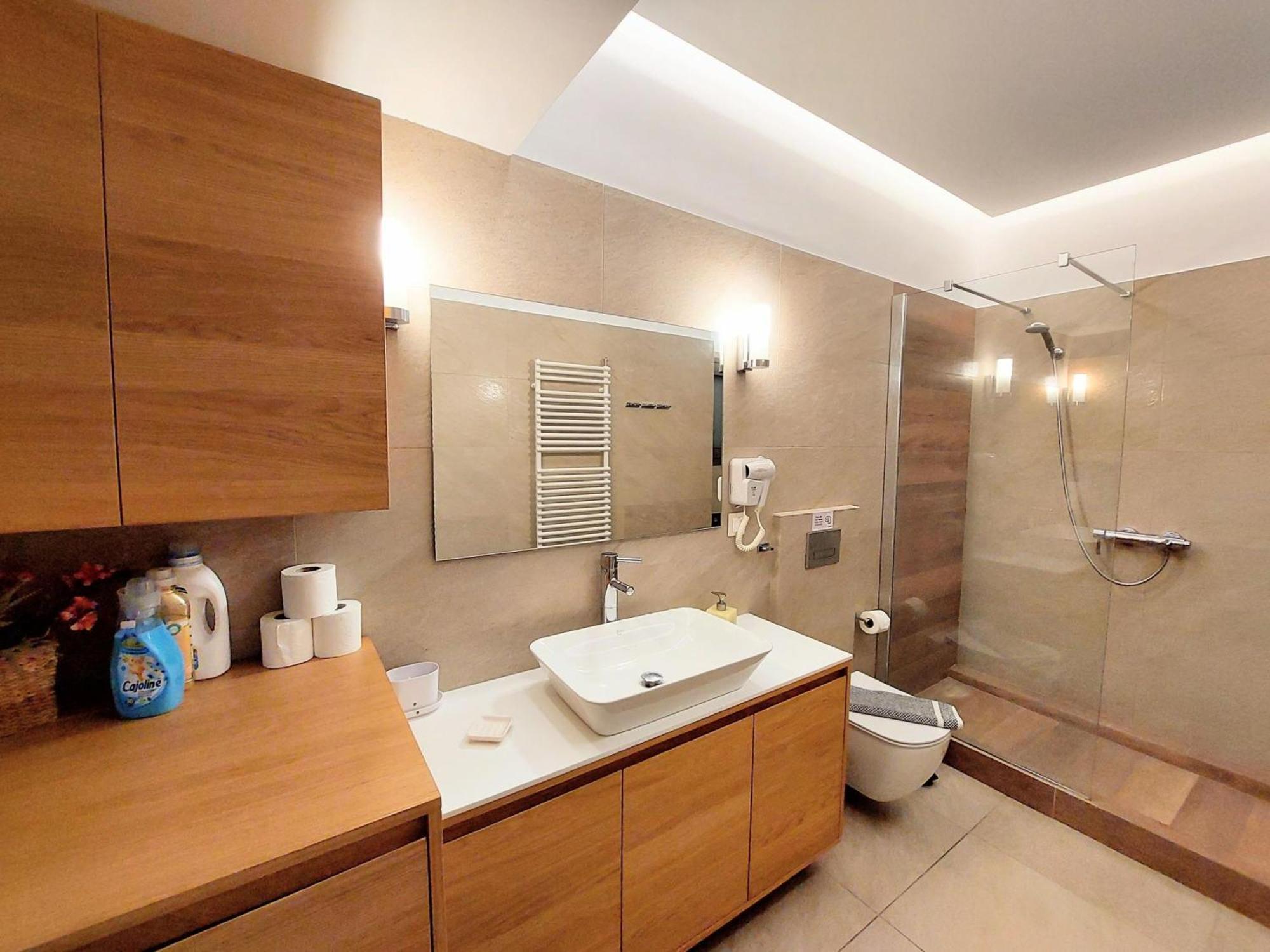 Elegant Apartment In Acropolis เอเธนส์ ภายนอก รูปภาพ